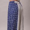 Calças de perna larga em sarja de viscose estampada Calças de perna larga em sarja de viscose estampada