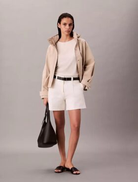 Calções Bermuda em sarja Cotton Stretch de algodão com pregas