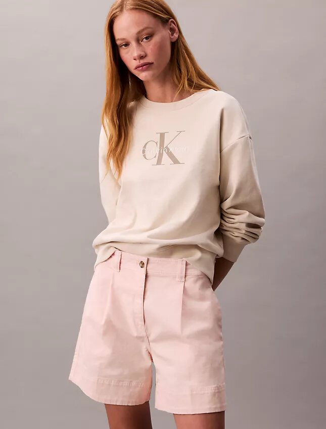 Calções Bermuda em sarja Cotton Stretch de algodão com pregas Calções Bermuda em sarja Cotton Stretch de algodão com pregas