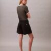 Calções Bermuda em sarja Cotton Stretch de algodão com pregas Calções Bermuda em sarja Cotton Stretch de algodão com pregas