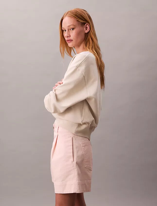 Calções Bermuda em sarja Cotton Stretch de algodão com pregas Calções Bermuda em sarja Cotton Stretch de algodão com pregas