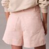 Calções Bermuda em sarja Cotton Stretch de algodão com pregas Calções Bermuda em sarja Cotton Stretch de algodão com pregas