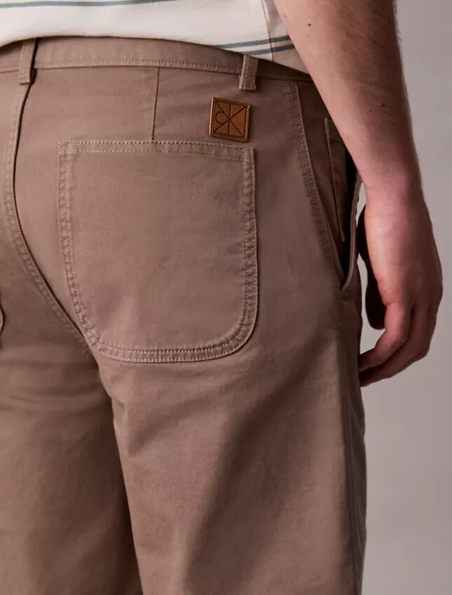 Calções Chino largos dos anos 90 Calções Chino largos dos anos 90