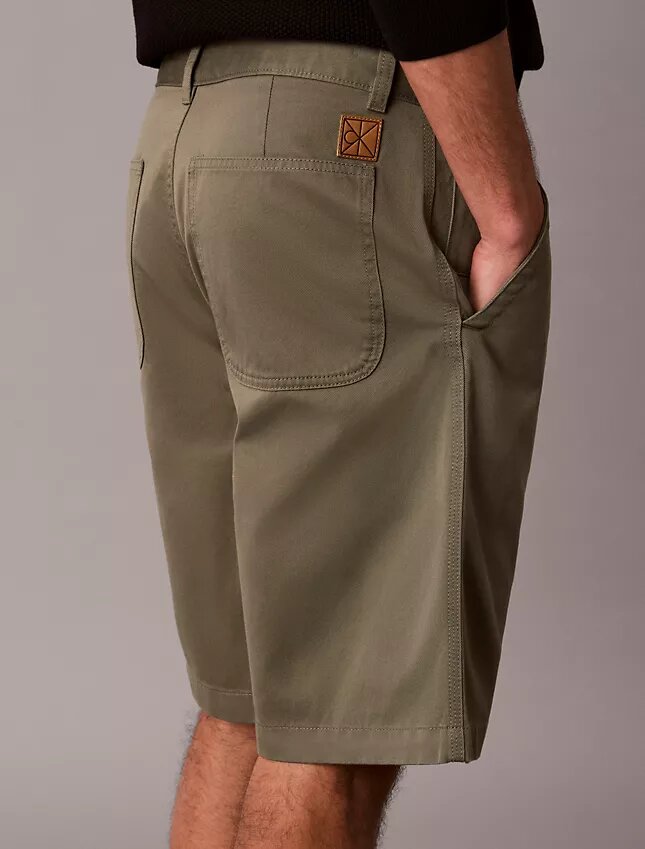 Calções Chino largos dos anos 90 Calções Chino largos dos anos 90