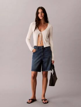 Calções de Denim com bainha enrolada e corte em A