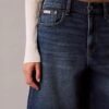 Calções de Denim com bainha enrolada e corte em A
