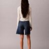 Calções de Denim com bainha enrolada e corte em A