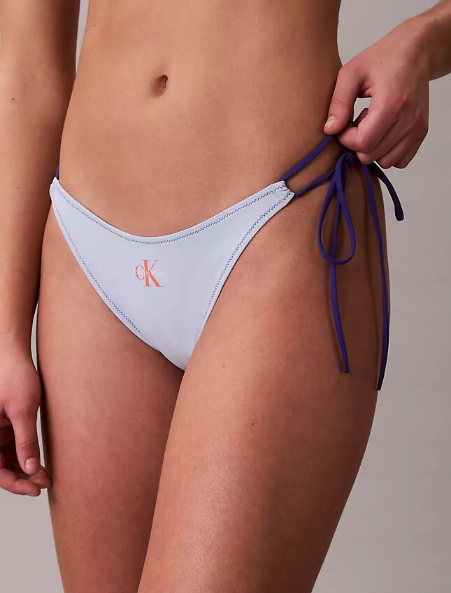 Calção de Bikini com monograma gráfico e atilhos laterais Calção de Bikini com monograma gráfico e atilhos laterais