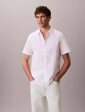 Camisa clássica com botões em seersucker