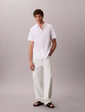 Camisa clássica com botões em seersucker