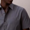 Camisa clássica com botões em seersucker