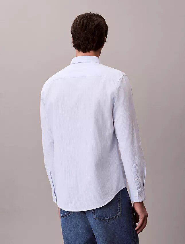 Camisa clássica de botões em oxford de algodão Cotton Stretch às riscas Camisa clássica de botões em oxford de algodão Cotton Stretch às riscas