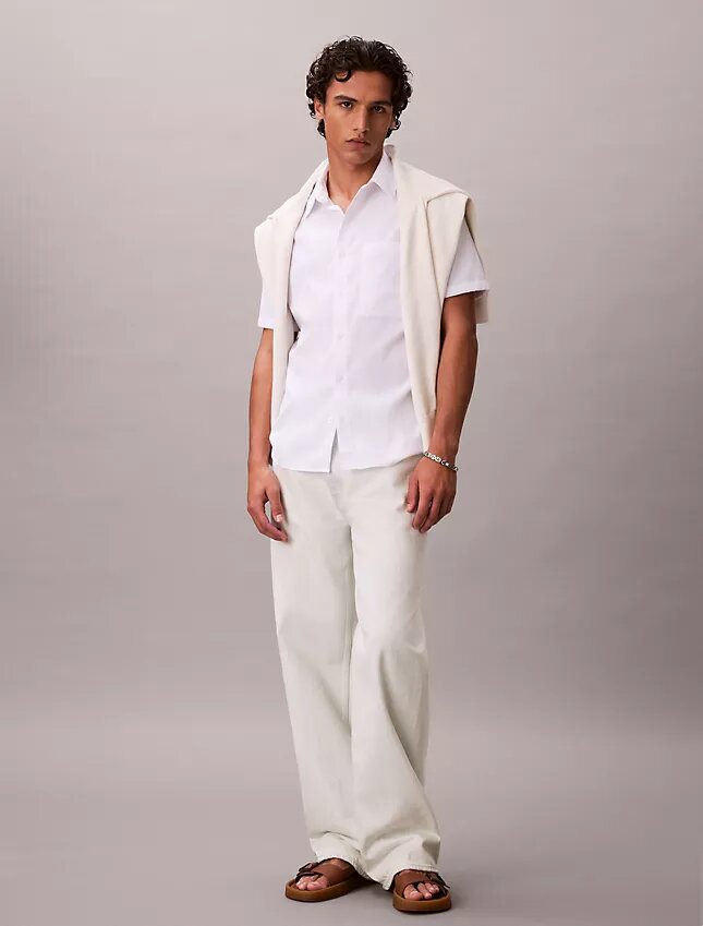 Camisa clássica de botões em seersucker liso Camisa clássica de botões em seersucker liso
