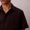 Camisa clássica de botões em seersucker liso Camisa clássica de botões em seersucker liso