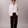 Camisa clássica de botões Oxford às riscas
