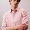 Camisa clássica de botões Oxford às riscas