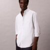 Camisa clássica de botões Oxford às riscas