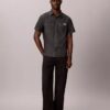 Camisa clássica de chambray com botões Camisa clássica de chambray com botões