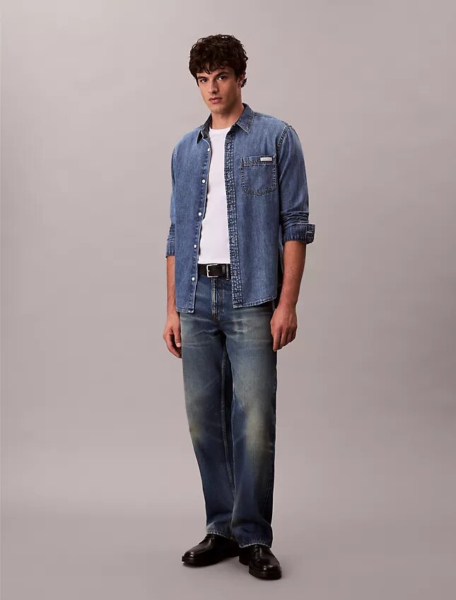 Camisa clássica de Denim com botões Camisa clássica de Denim com botões