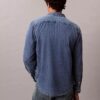 Camisa clássica de Denim com botões Camisa clássica de Denim com botões