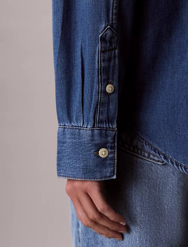 Camisa clássica de Denim com botões Camisa clássica de Denim com botões