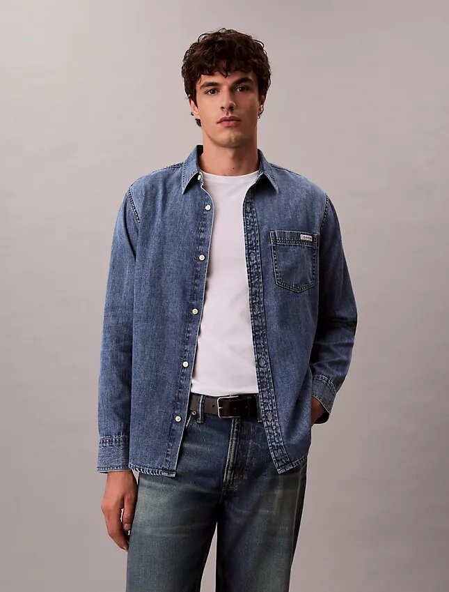 Camisa clássica de Denim com botões Camisa clássica de Denim com botões