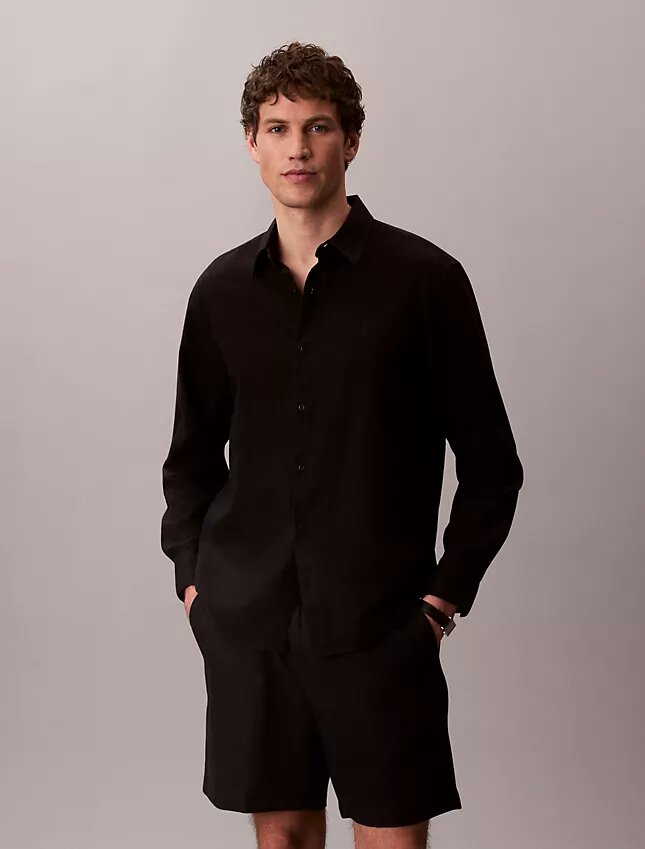 Camisa clássica de linho e algodão com botões Camisa clássica de linho e algodão com botões