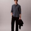 Camisa clássica de linho e algodão com botões Camisa clássica de linho e algodão com botões