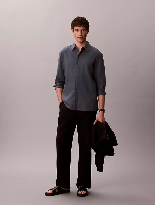 Camisa clássica de linho e algodão com botões Camisa clássica de linho e algodão com botões