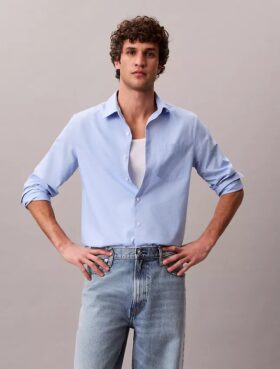 Camisa clássica de popeline lavado com botões