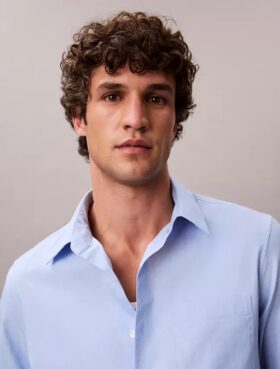 Camisa clássica de popeline lavado com botões