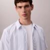 Camisa clássica elástica com riscas tingidas no fio