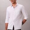 Camisa clássica lisa em seersucker Camisa clássica lisa em seersucker