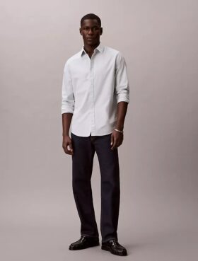 Camisa clássica Oxford lisa com botões