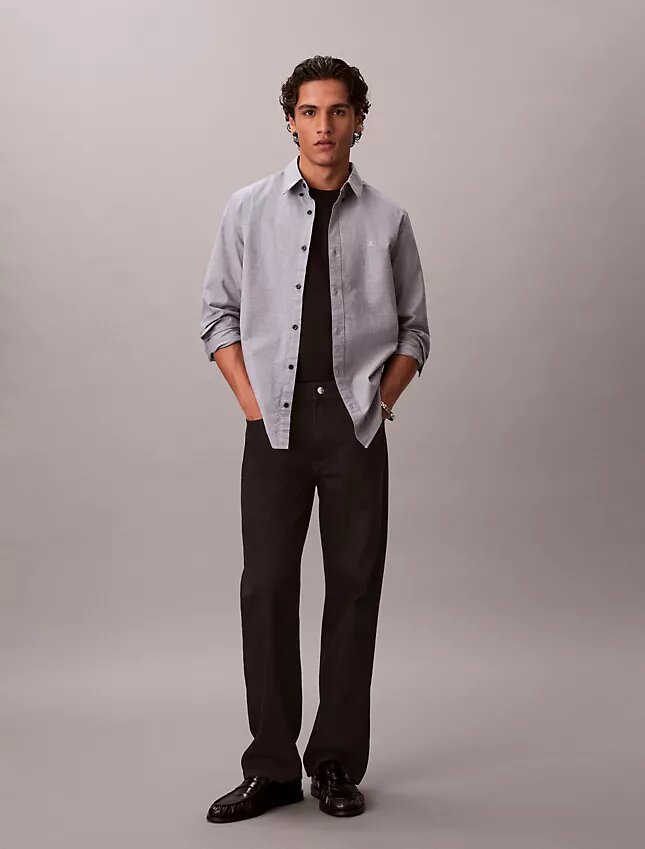 Camisa clássica Oxford lisa com botões Camisa clássica Oxford lisa com botões