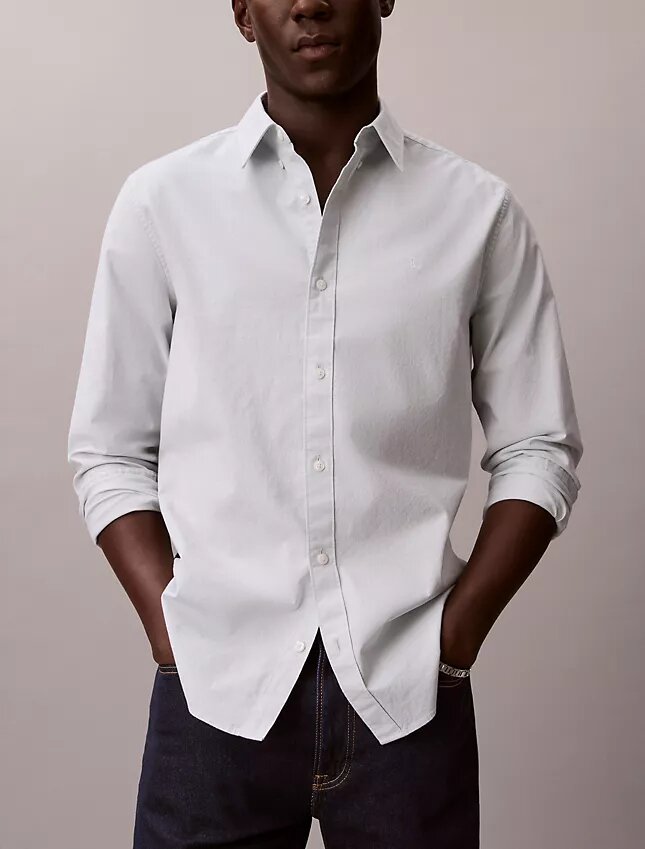 Camisa clássica Oxford lisa com botões Camisa clássica Oxford lisa com botões