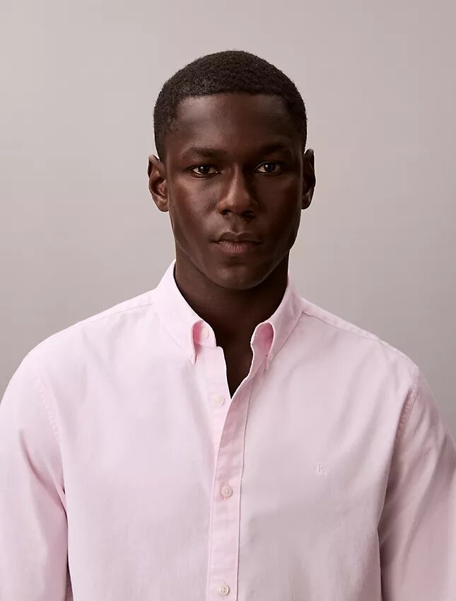 Camisa clássica Oxford lisa com botões Camisa clássica Oxford lisa com botões