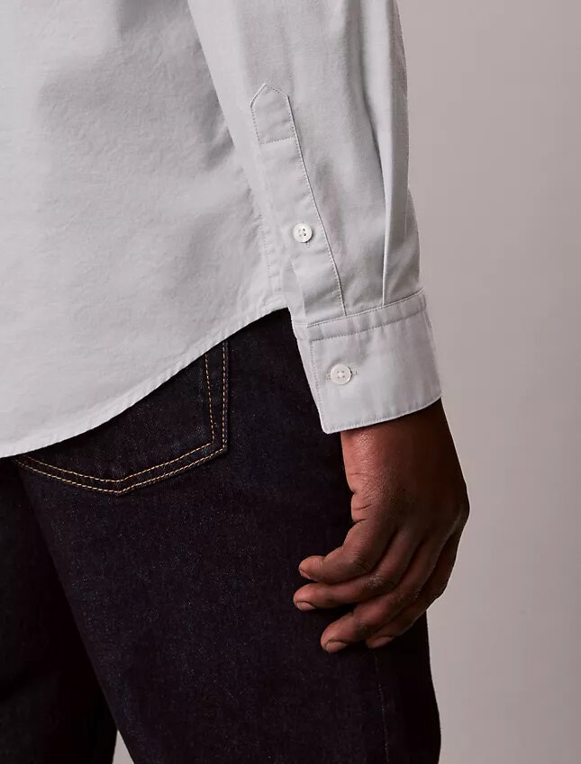 Camisa clássica Oxford lisa com botões Camisa clássica Oxford lisa com botões