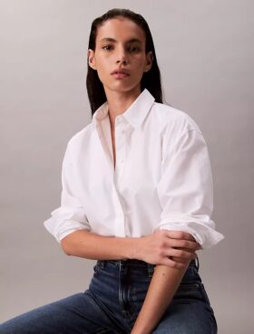 Camisa curta de corte quadrado com botões