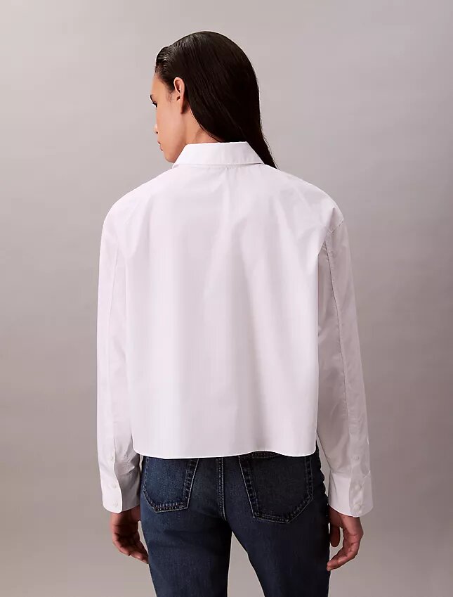 Camisa curta de corte quadrado com botões Camisa curta de corte quadrado com botões