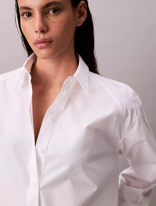 Camisa curta de corte quadrado com botões Camisa curta de corte quadrado com botões