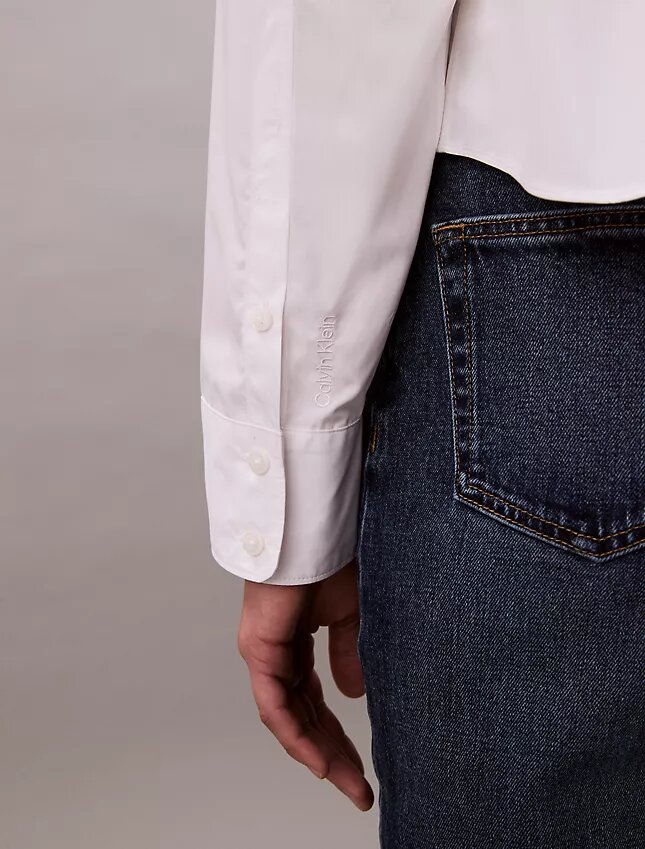 Camisa curta de corte quadrado com botões Camisa curta de corte quadrado com botões