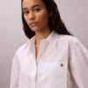 Camisa curta e larga de popeline de algodão com botões Camisa curta e larga de popeline de algodão com botões