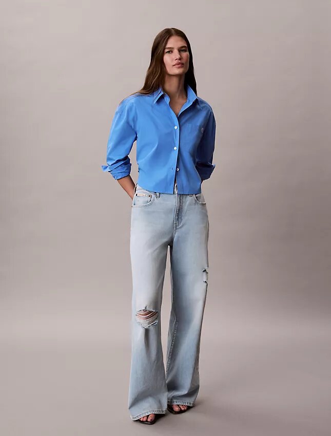 Camisa curta e larga de popeline de algodão com botões Camisa curta e larga de popeline de algodão com botões