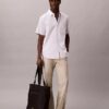 Camisa de algodão elástico com riscas finas e botões Camisa de algodão elástico com riscas finas e botões