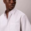 Camisa de algodão elástico com riscas finas e botões Camisa de algodão elástico com riscas finas e botões