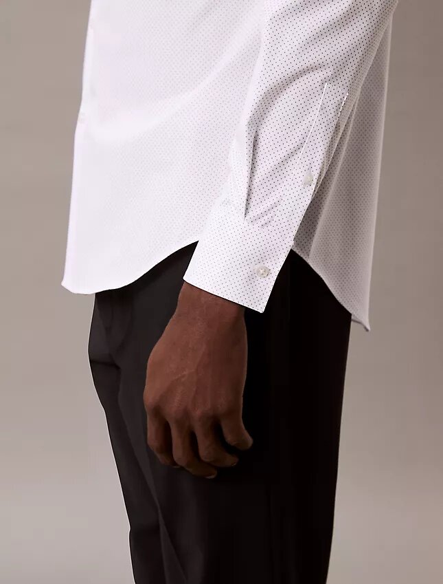 Camisa de botões com corte justo e elástico Camisa de botões com corte justo e elástico