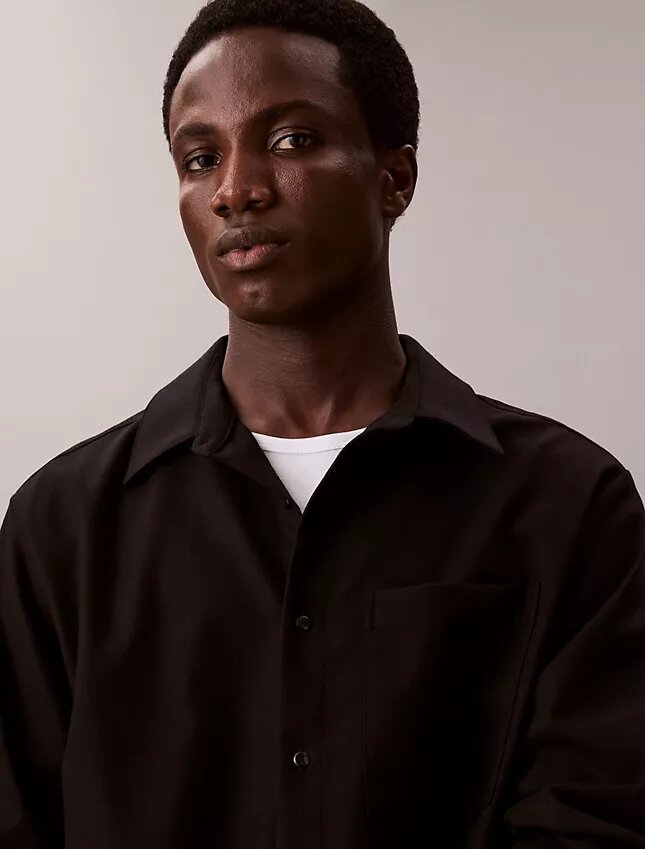 Camisa de botões descontraída em mistura de lã Camisa de botões descontraída em mistura de lã