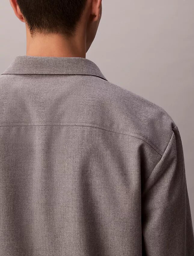 Camisa de botões descontraída em mistura de lã Camisa de botões descontraída em mistura de lã