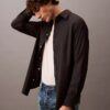 Camisa de botões em mistura de lã com corte descontraído Camisa de botões em mistura de lã com corte descontraído